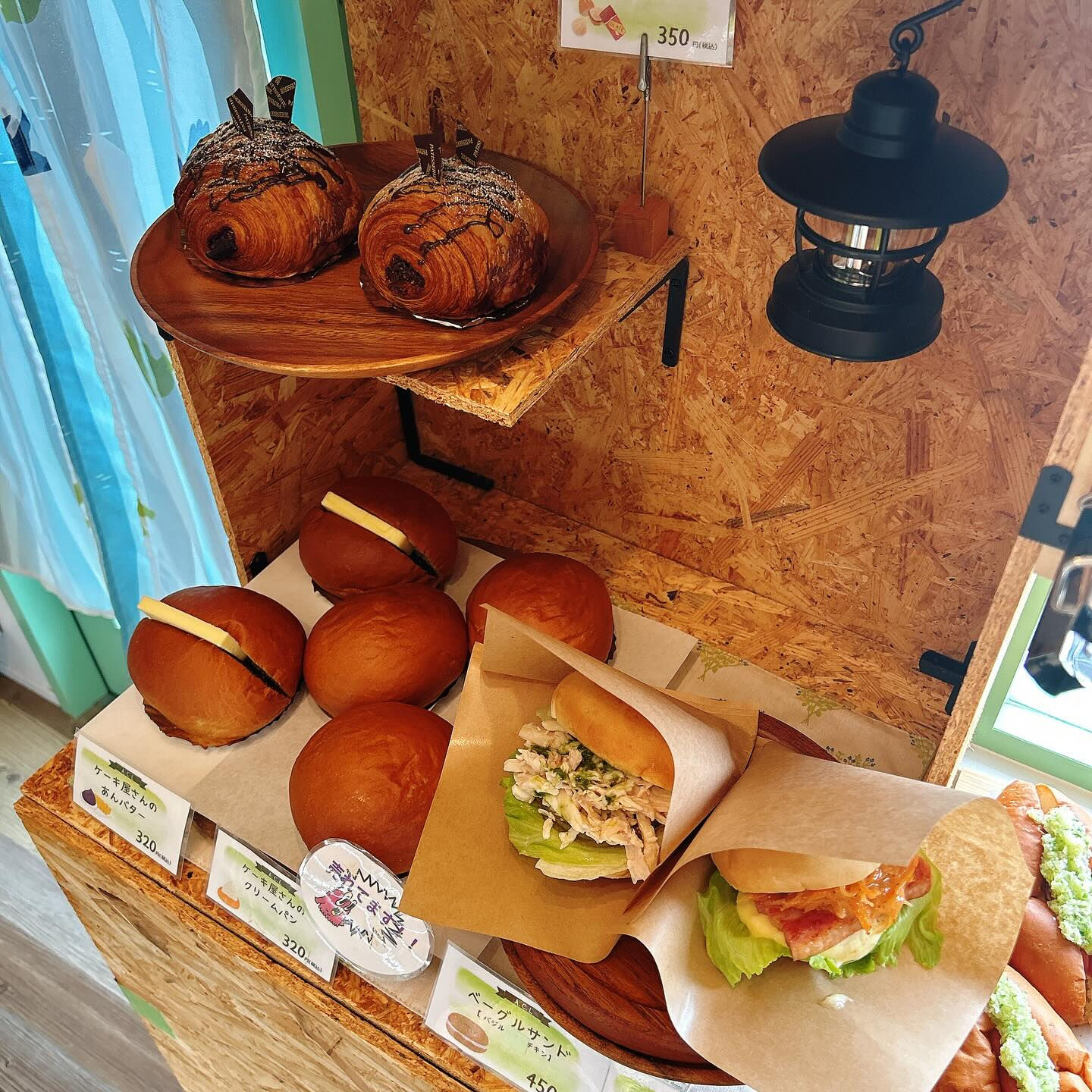 【本日新作のポークピッツドック（チリコンカーン）出してます🌭