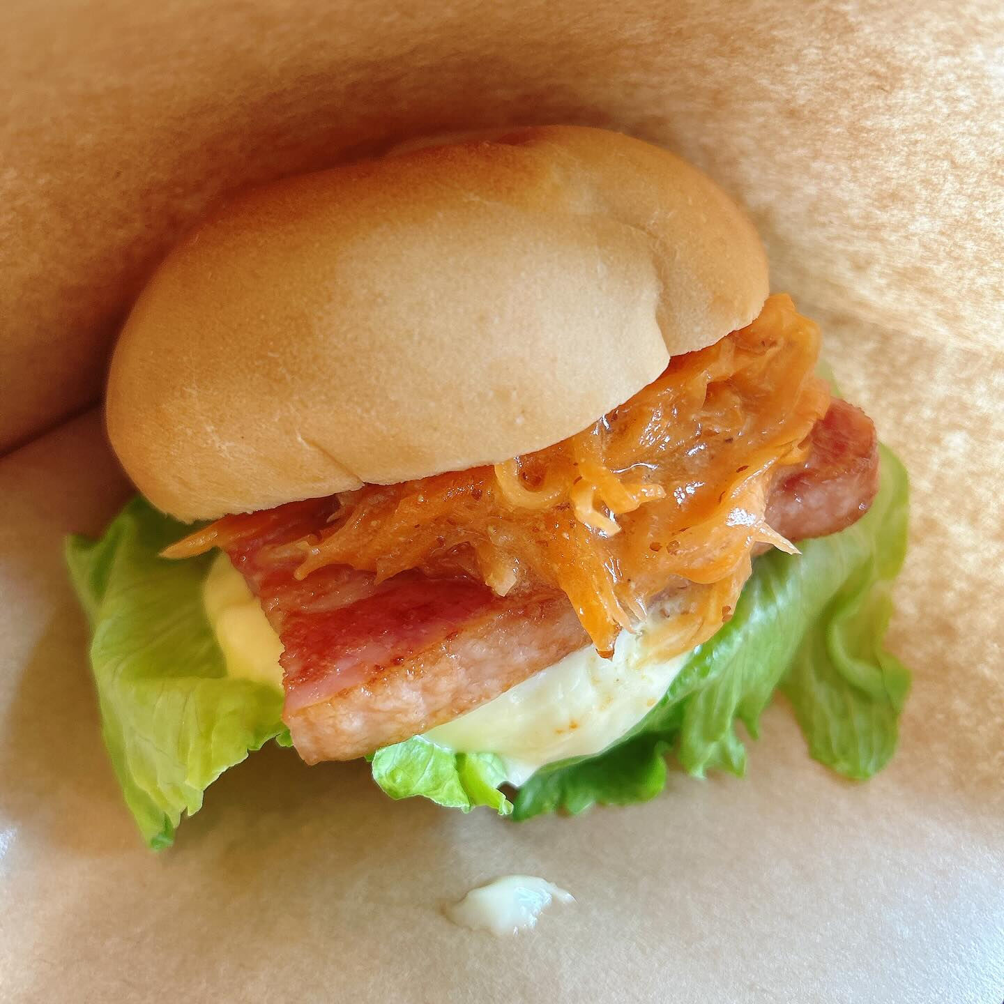 【本日新作のポークピッツドック（チリコンカーン）出してます🌭