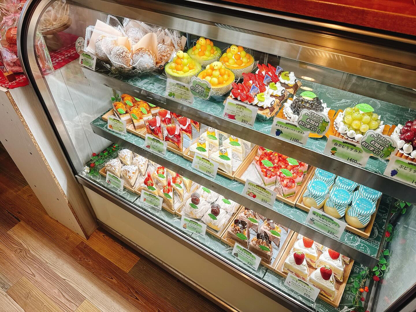 【本日はメロンボーール、のぼり出してます✨✨】