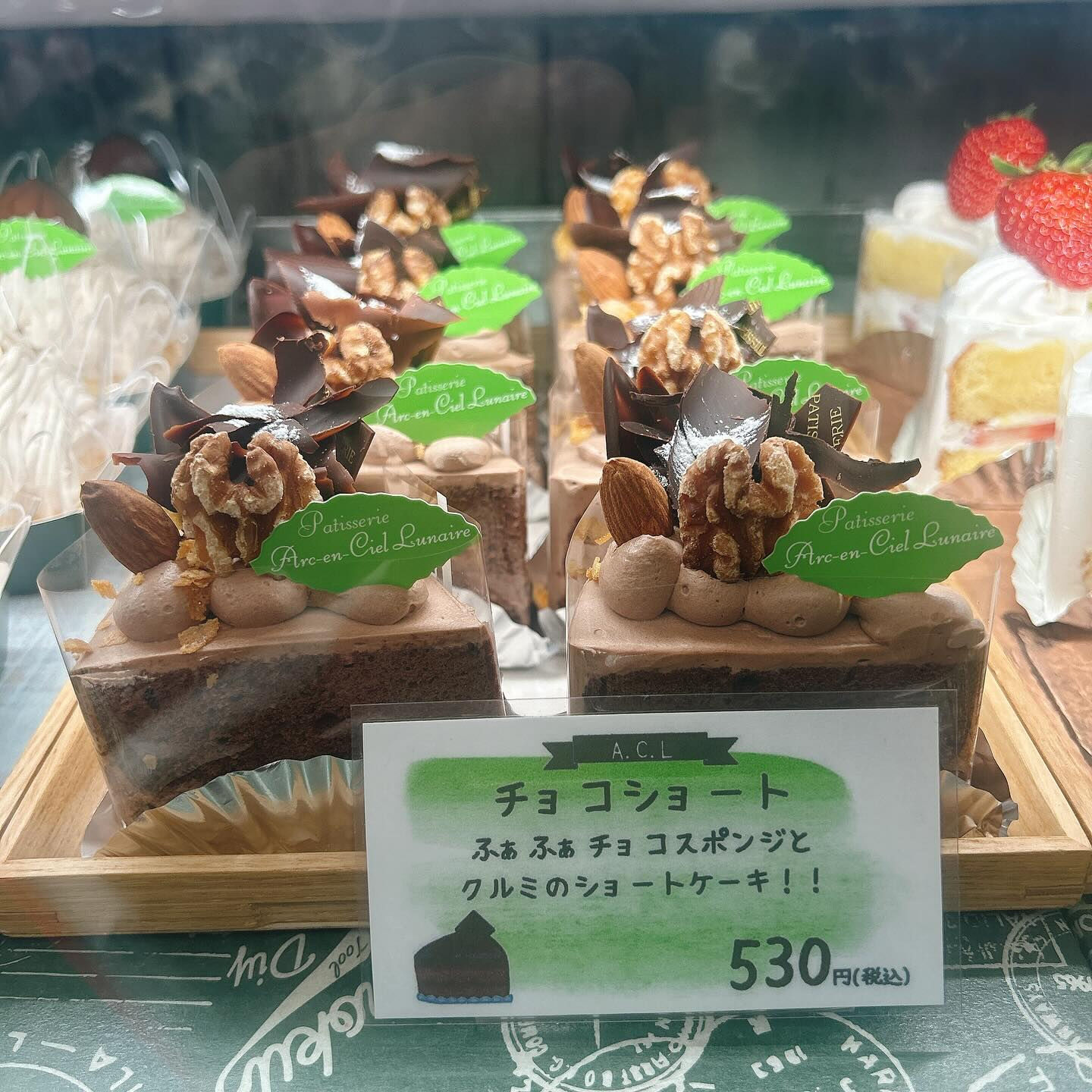 🌙本日もやりすぎパインボーート出してます🌈